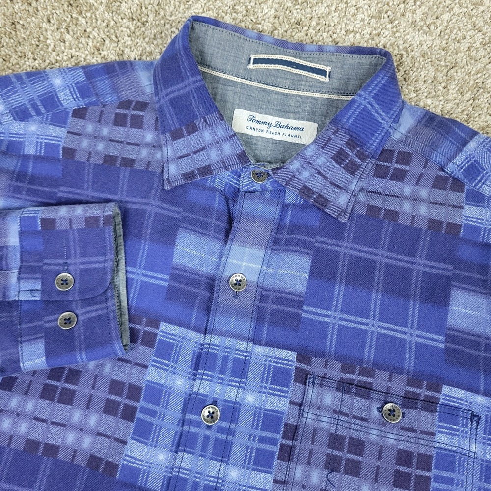 Tommy Bahama Canyon Beach Flannel Mens Medium Blue Patchwork Plaid Button Up LS
